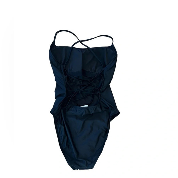J crew NWT
Black one piece swimsuit
Criss cross tie up back
Size 10 - Picture 3 of 7